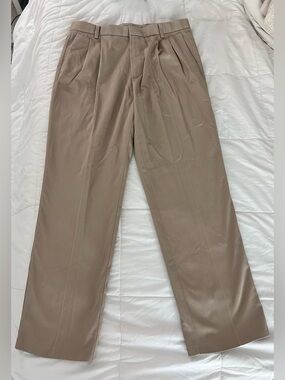 Dockers Men's Khaki Pleated Pants 36x32